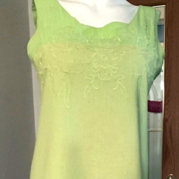 Robe vert pomme doublée. - Picture 2 of 6